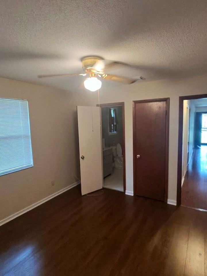 7325 Calvin St - Photo 3 of 14
