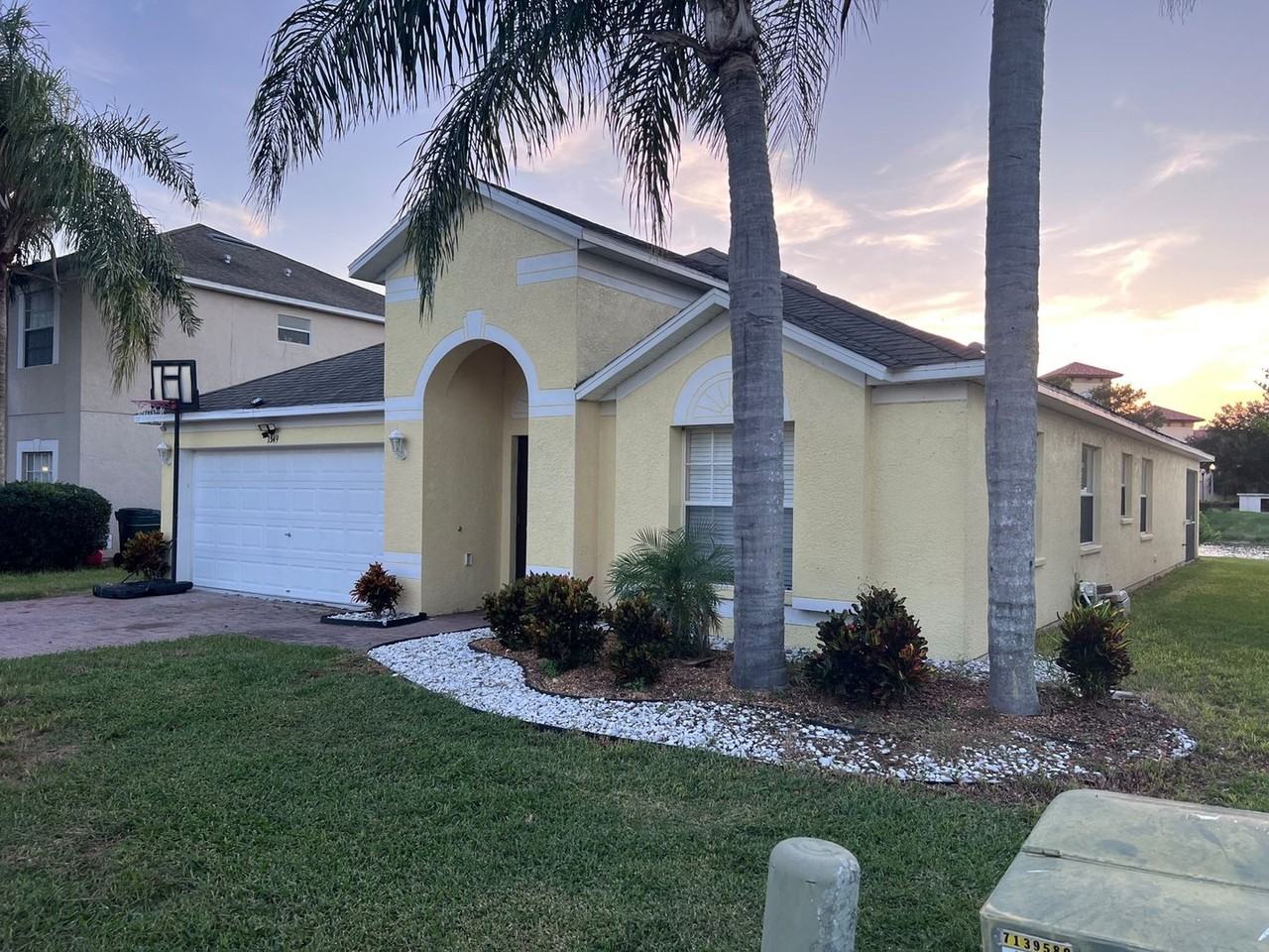 1349 Gallberry Ct - Photo 2 of 25