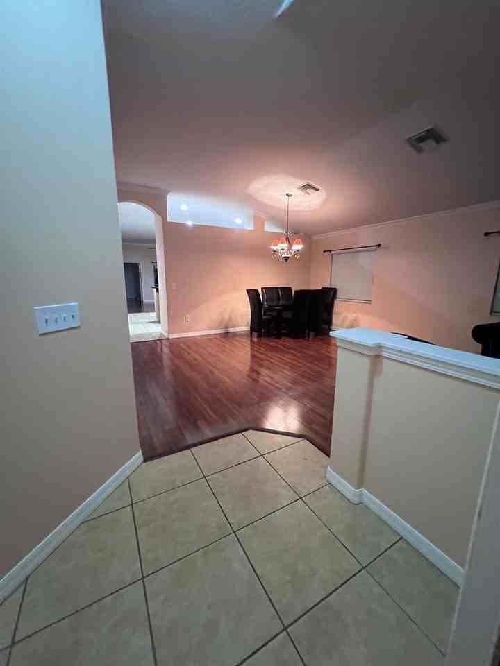 1349 Gallberry Ct - Photo 7 of 25
