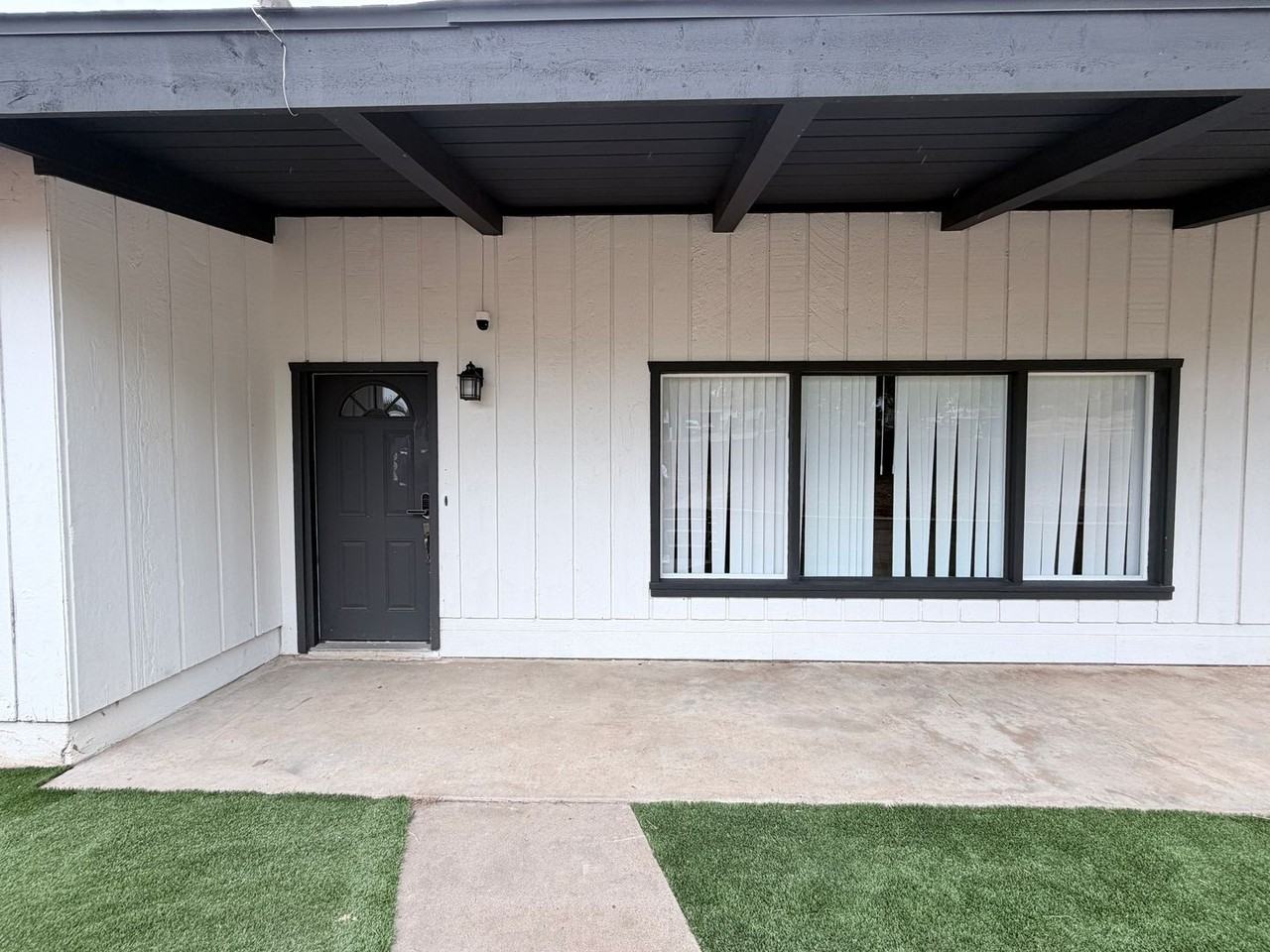 1245 Tres Lomas Dr - Photo 2 of 20