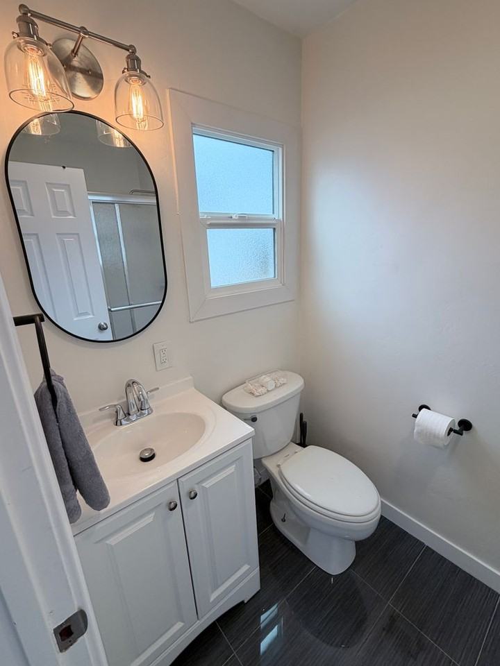 1245 Tres Lomas Dr - Photo 4 of 20