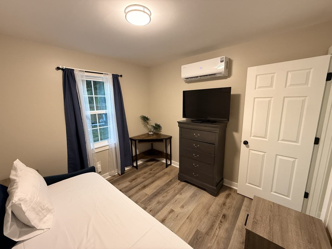 4938 Pleasant Oaks Dr #NA - Photo 6 of 12