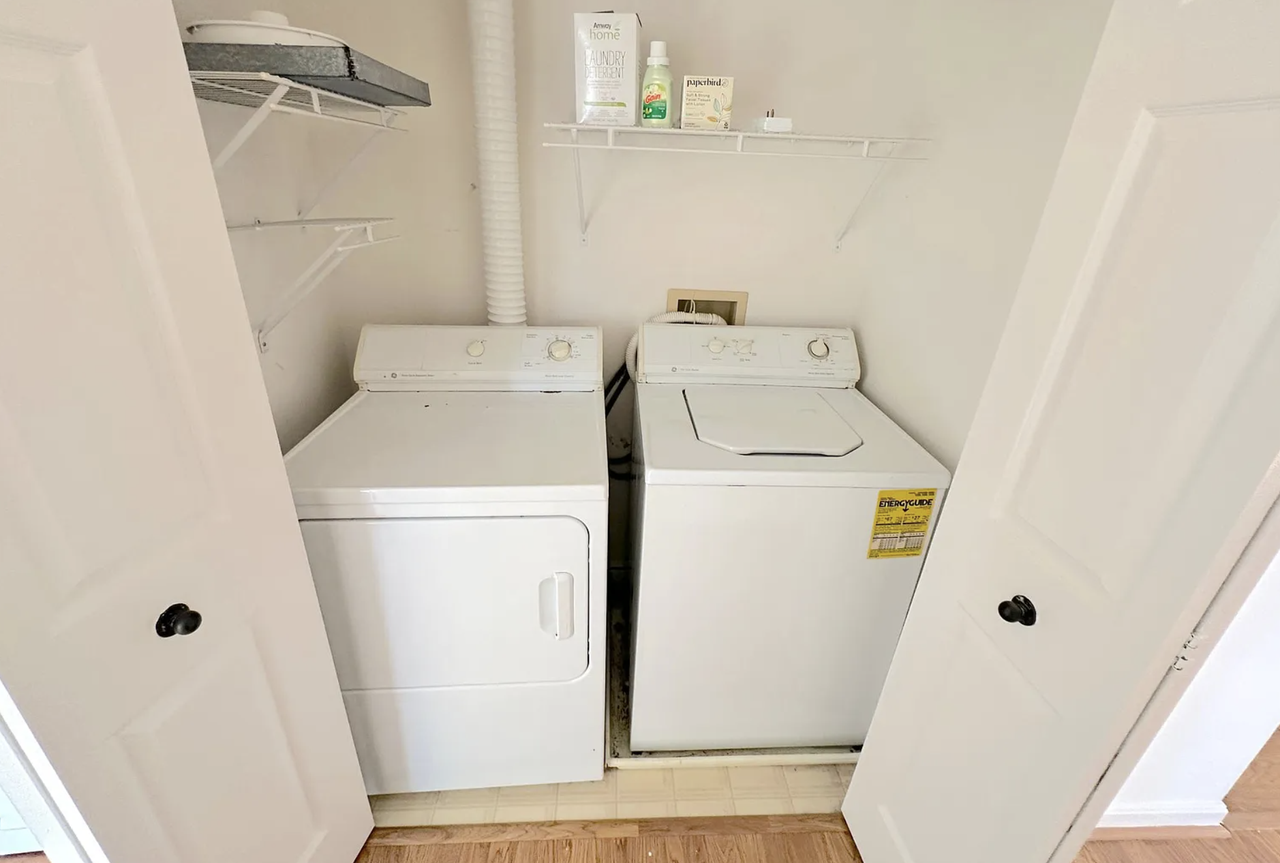 1310 Sheridan Pl #201 - Photo 7 of 34