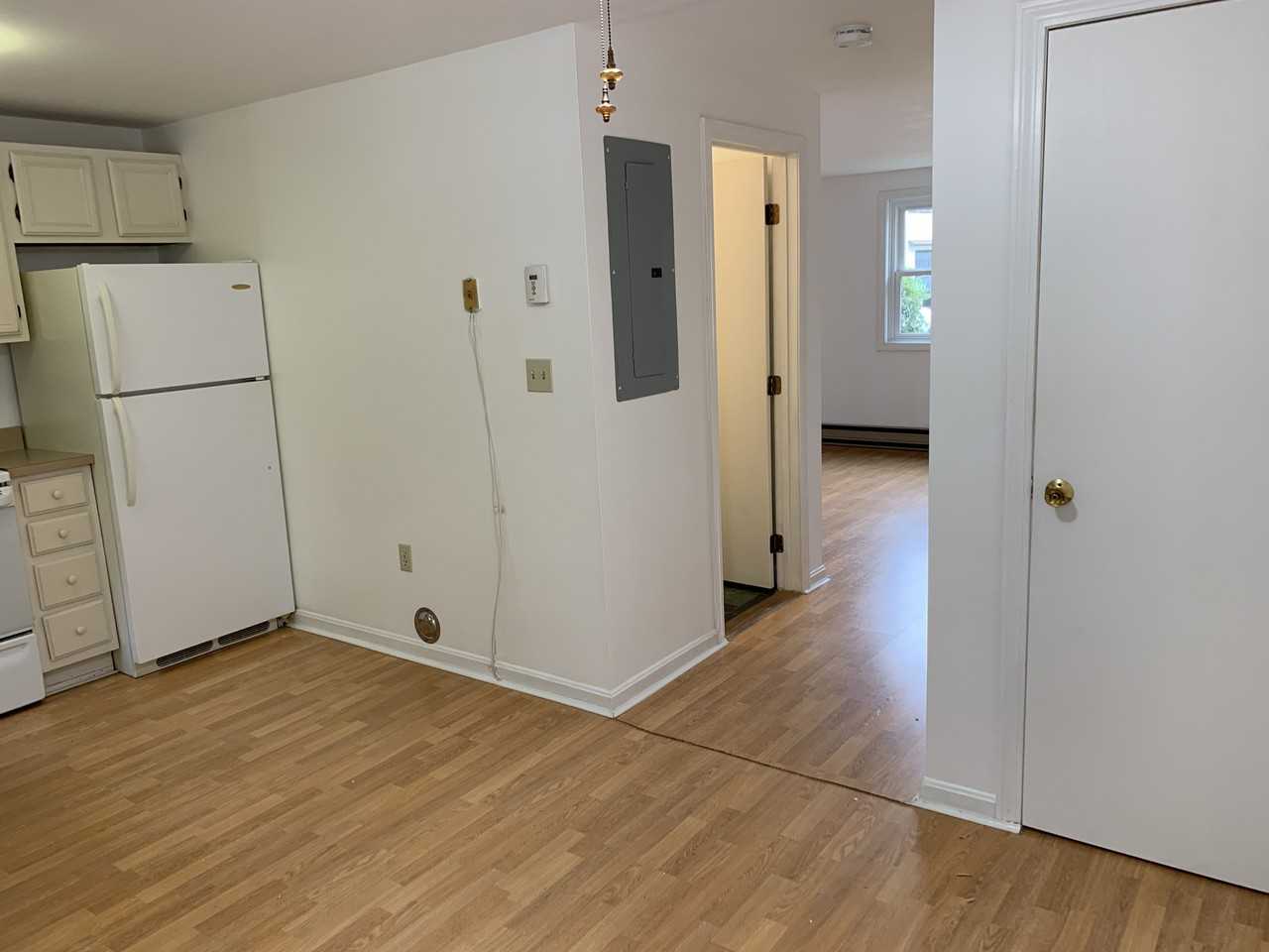 742 Daniel Shays Hwy #3D - Photo 5 of 17