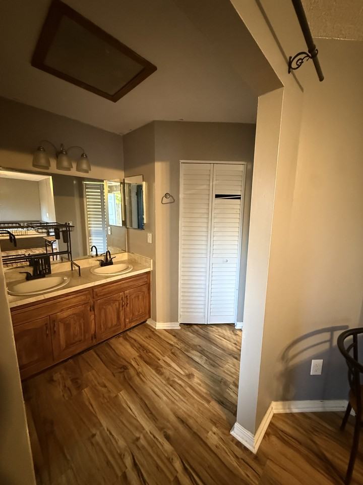 6258 Leeward Ct #NA - Photo 4 of 8