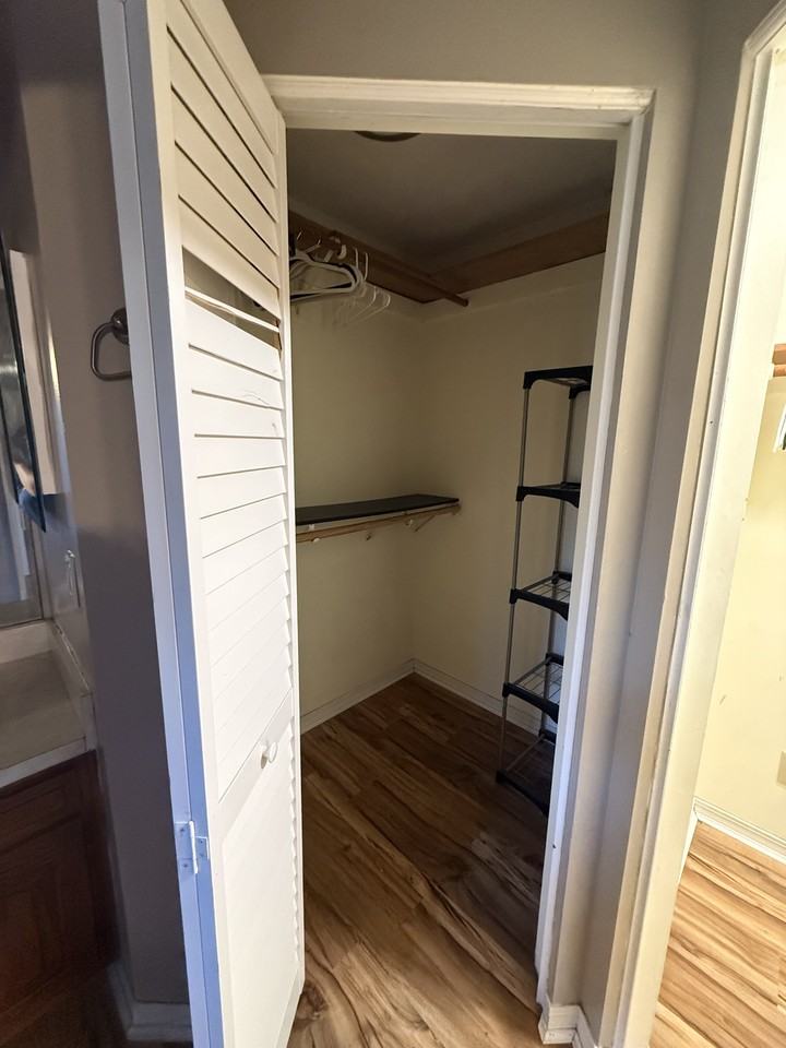 6258 Leeward Ct #NA - Photo 5 of 8