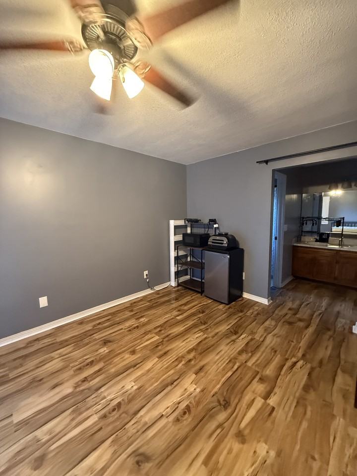 6258 Leeward Ct #NA - Photo 7 of 8