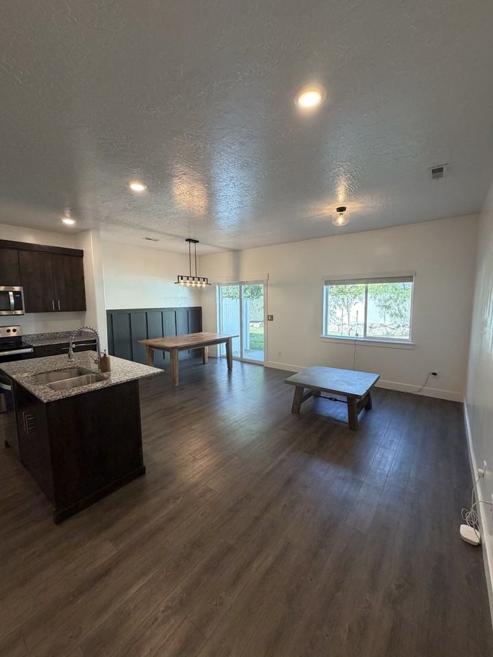 382 E 1850 N #NA - Photo 2 of 23