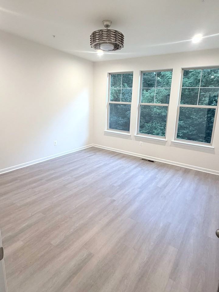 1528 Crampton St #MAIN - Photo 7 of 20