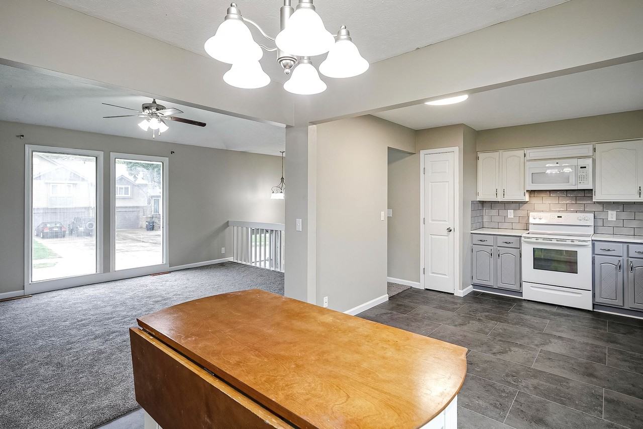 6612 S 108th Ave #NA - Photo 6 of 28