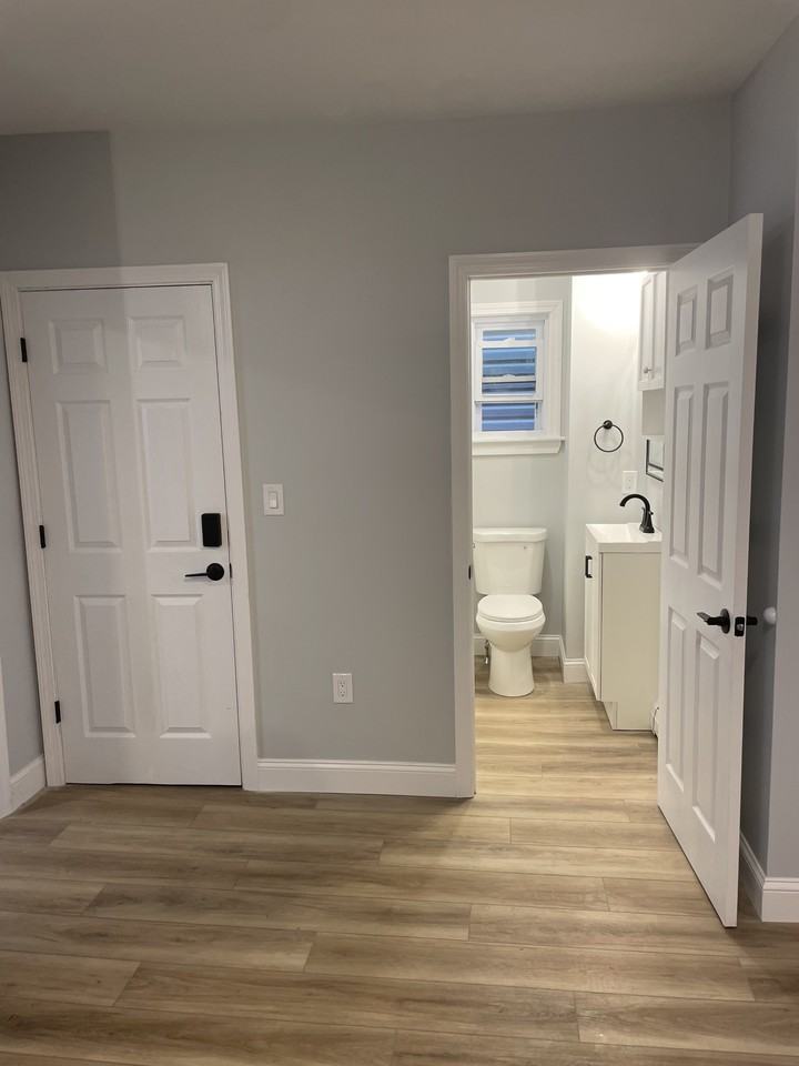 43 Morris St #1 - Photo 4 of 12