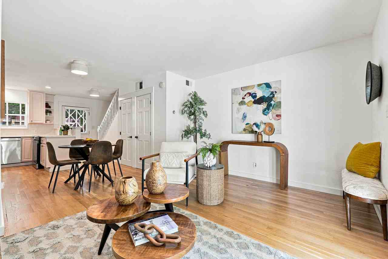 3517 Broadway St Apt E #NA - Photo 3 of 23
