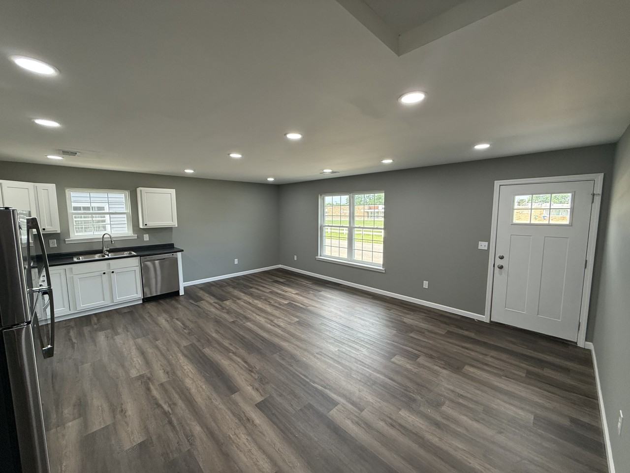 408 S Ireland St #408 - Photo 3 of 8