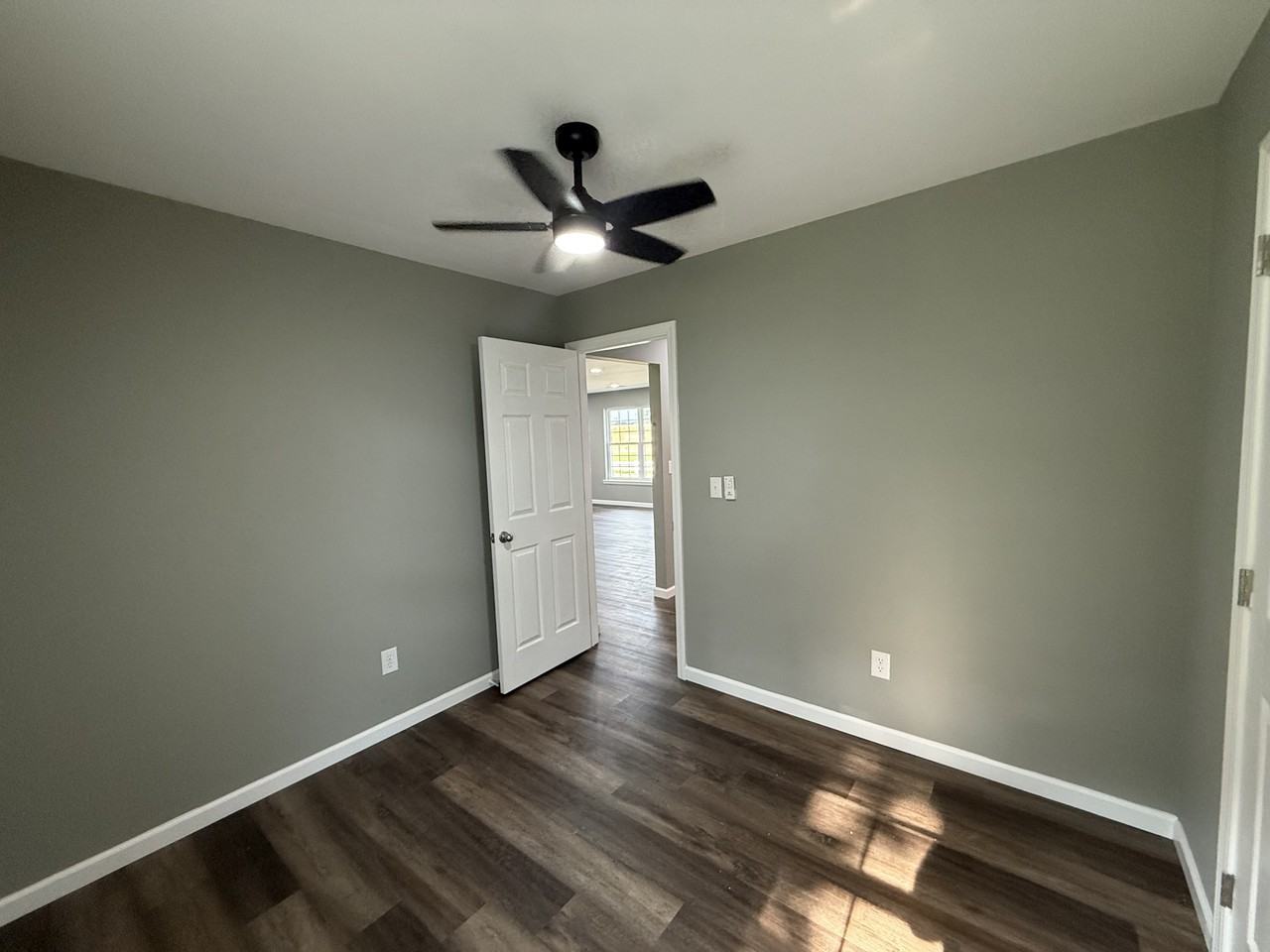 408 S Ireland St #408 - Photo 5 of 8