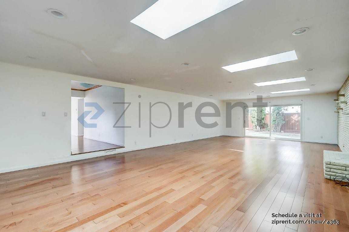 2387 Stanford Pl - Photo 6 of 16