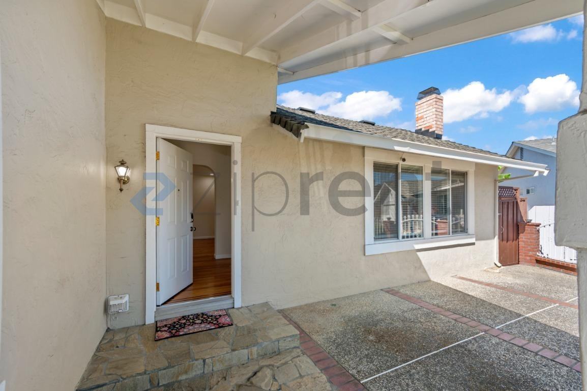 3662 Lightfare Ct - Photo 4 of 34