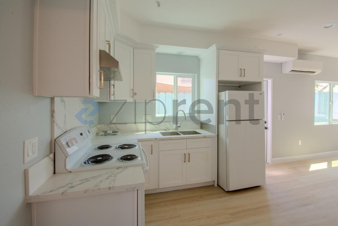 5260 Groveland Dr #2 - Photo 7 of 17