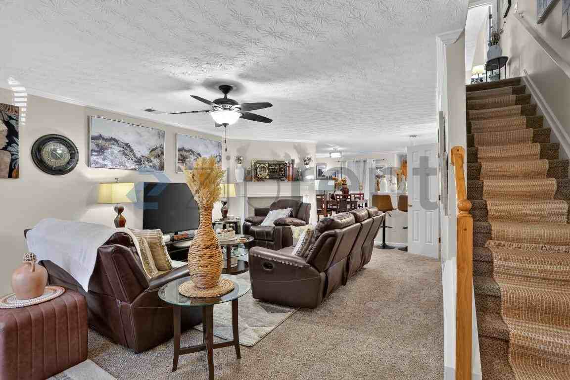 6570 Arbor Gate Dr Sw #5 - Photo 4 of 23