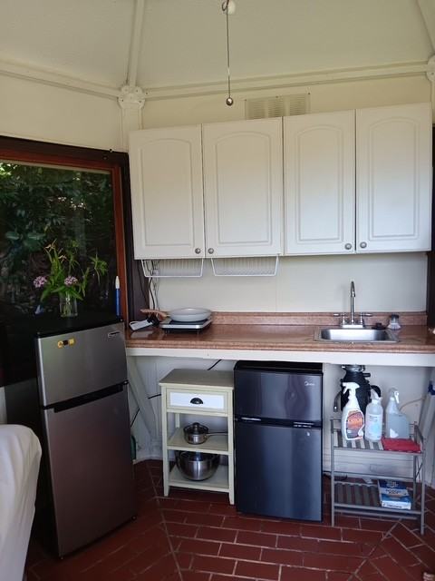 110 Meleana Pl #B - Photo 6 of 11