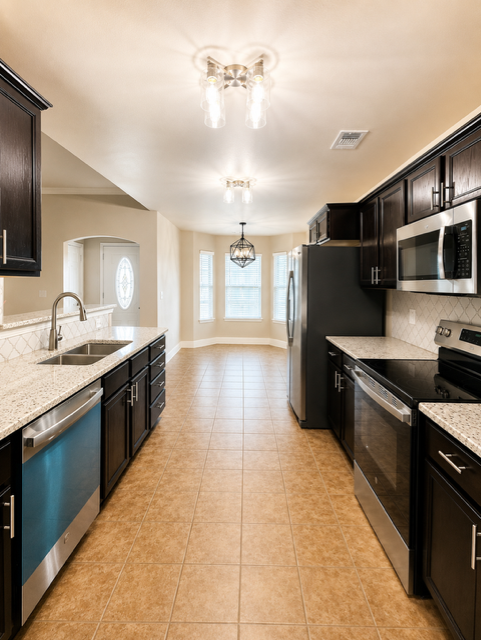 1403 Sw 61st Ave #NA - Photo 7 of 11