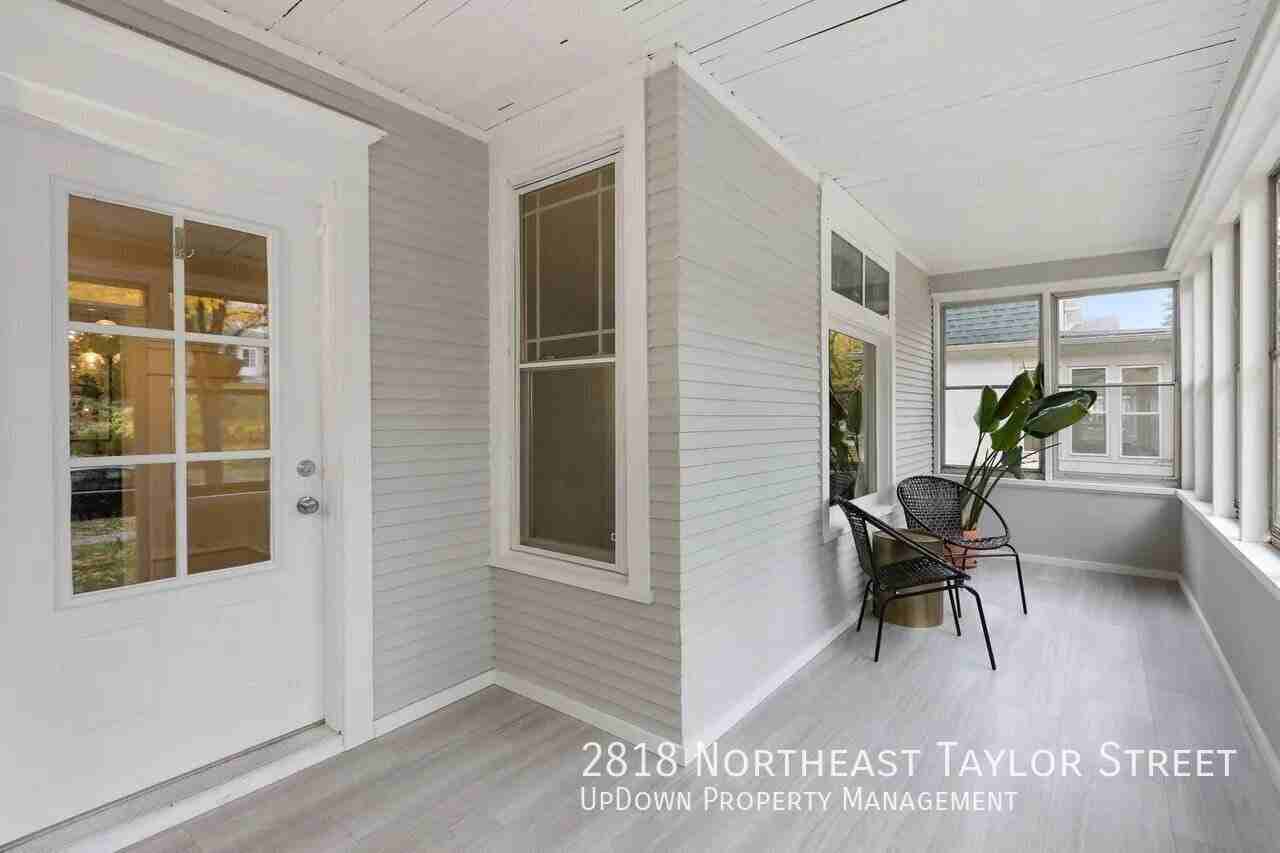 2818 Taylor St Ne - Photo 2 of 27