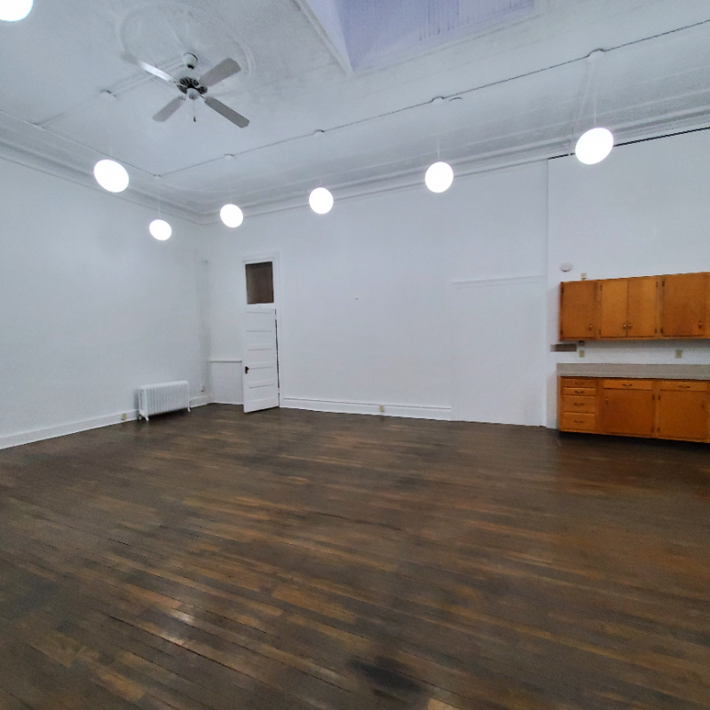 1704 Mary St - Photo 7 of 17