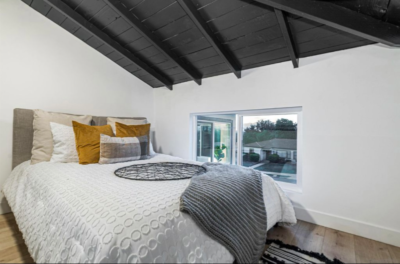 5463 San Onofre Ter #A - Photo 4 of 5