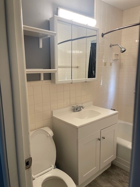 1923 S Dodge Ave - Photo 4 of 15