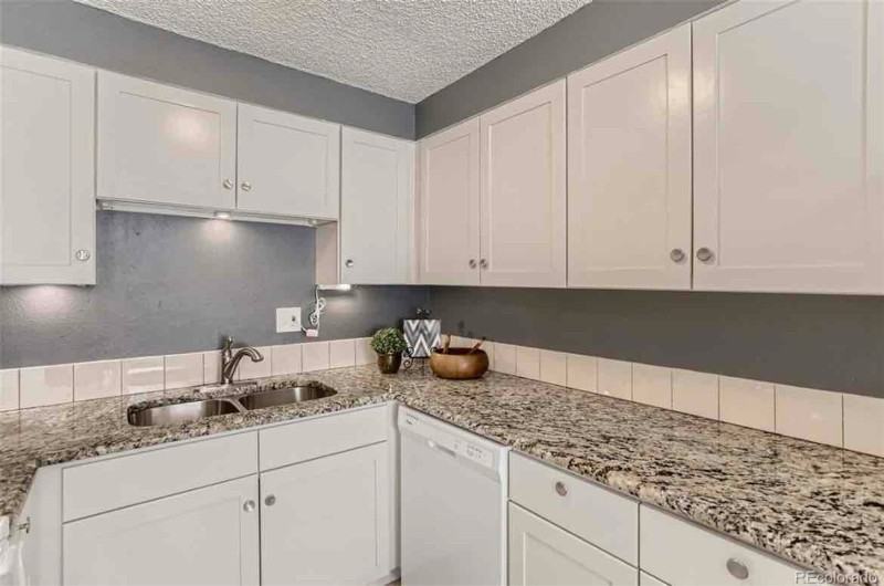 14012 E Utah Cir - Photo 6 of 28