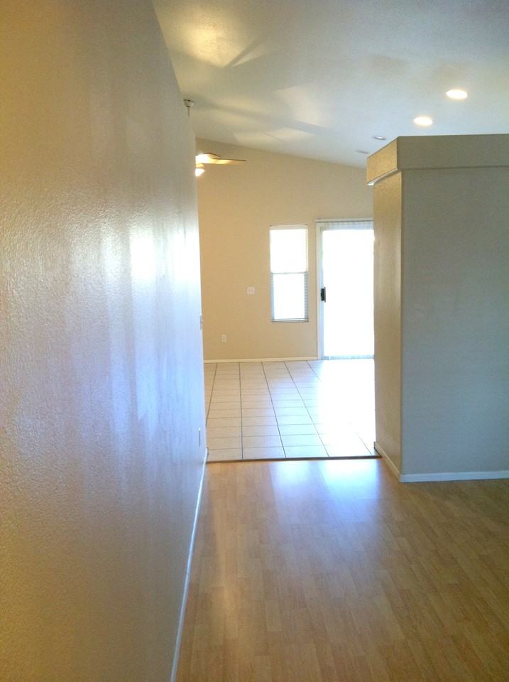 10544 W Pasadena Ave - Photo 3 of 14