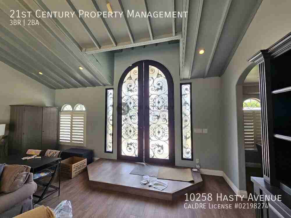 10258 Hasty Ave - Photo 7 of 43