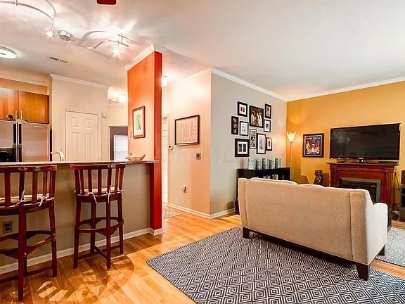49 Victorian Gate Way - Photo 4 of 20