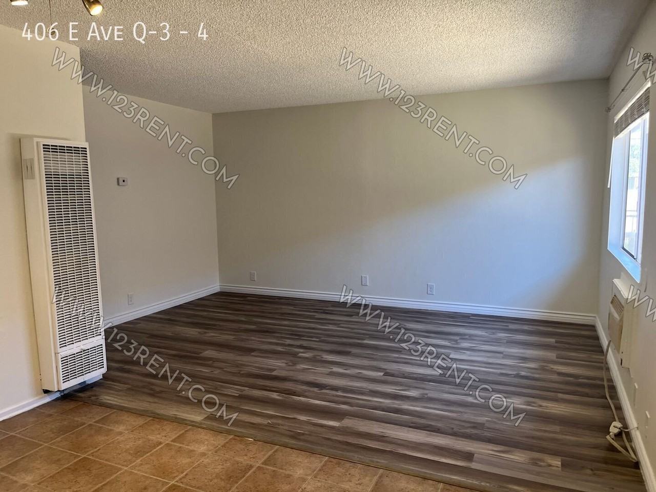 406 E Avenue Q3 #4 - Photo 2 of 17