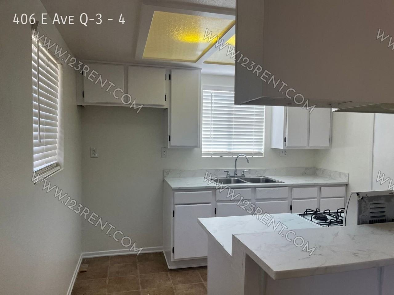 406 E Avenue Q3 #4 - Photo 7 of 17