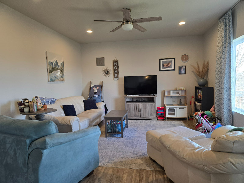 310 Pavo Ct - Photo 7 of 20