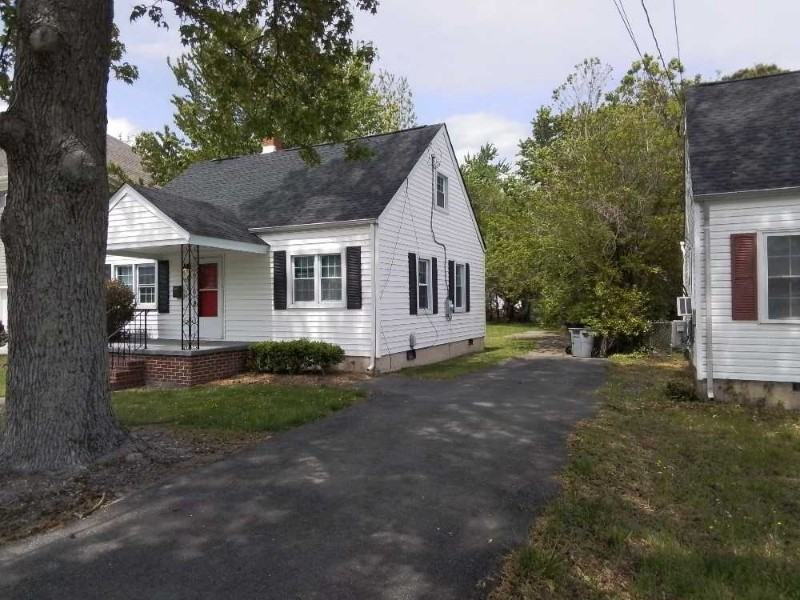 612 Lee St - Photo 2 of 11