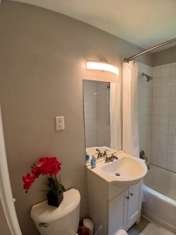 612 Lee St - Photo 7 of 11