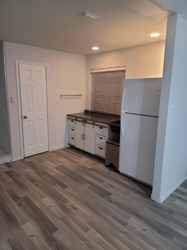 3716 Pebble Bch - Photo 3 of 11
