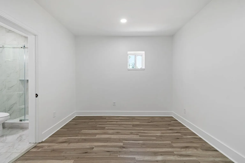 2321 Foster Ave - Photo 5 of 17