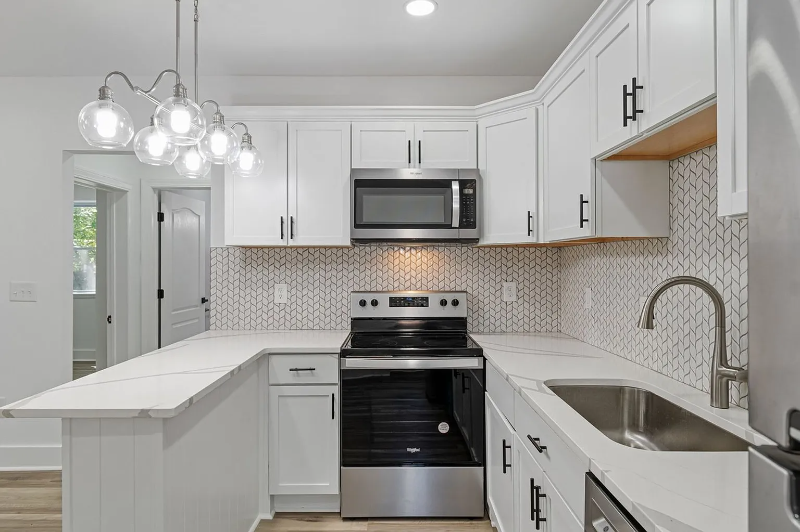 2321 Foster Ave - Photo 6 of 17