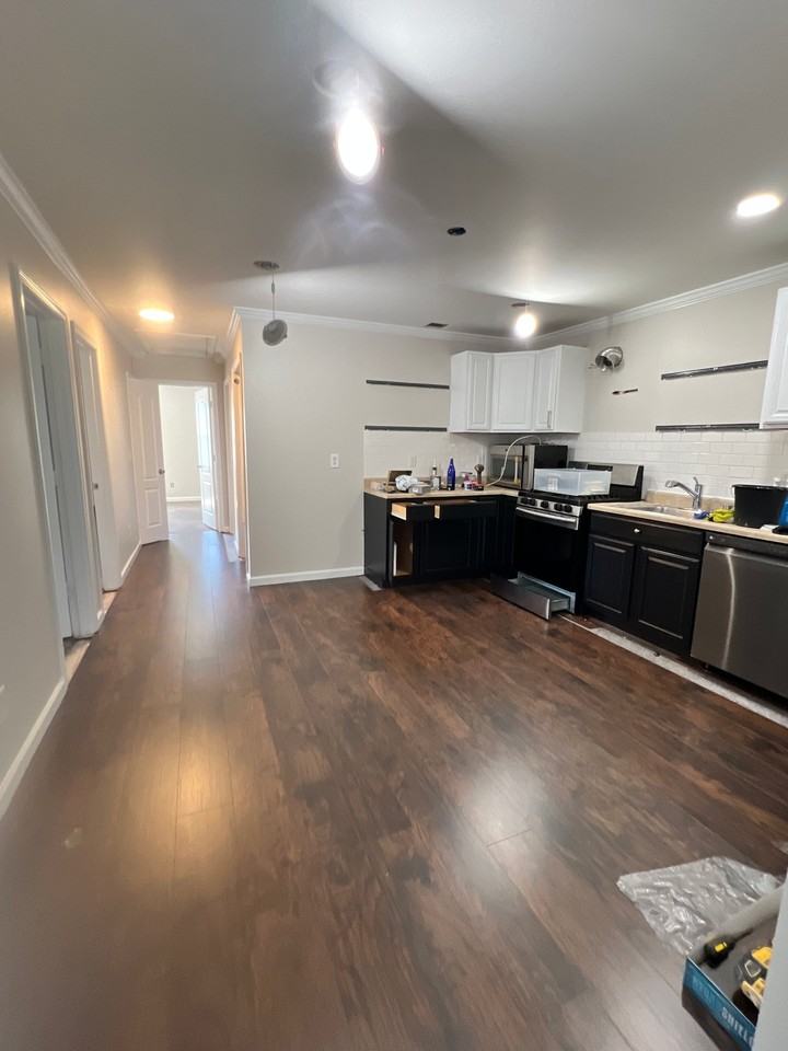 245 Washington St #1 - Photo 4 of 15