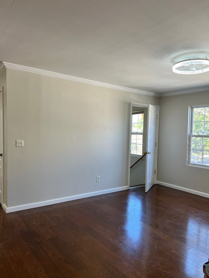 245 Washington St #1 - Photo 7 of 15