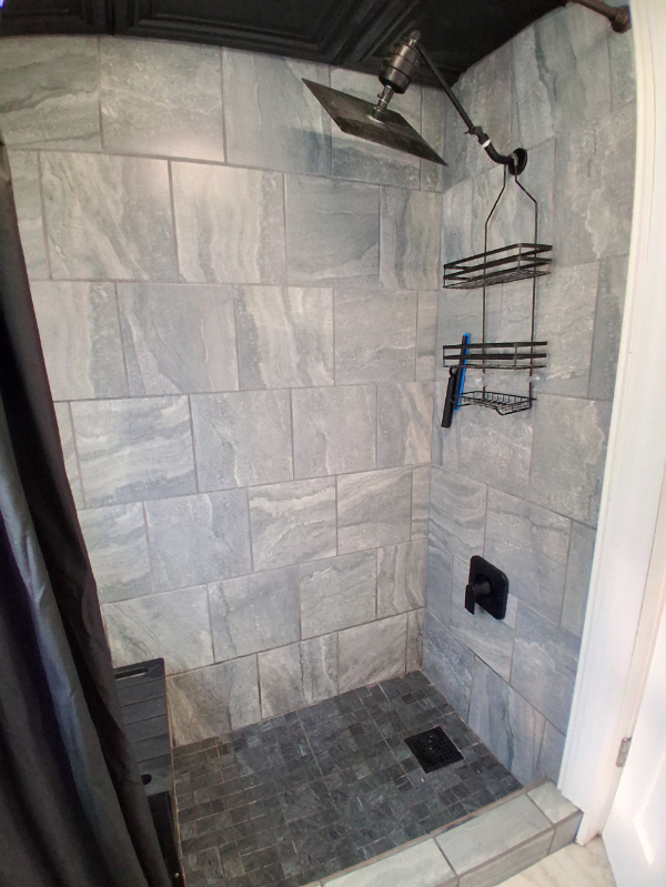 3420 12th St - Photo 2 of 12