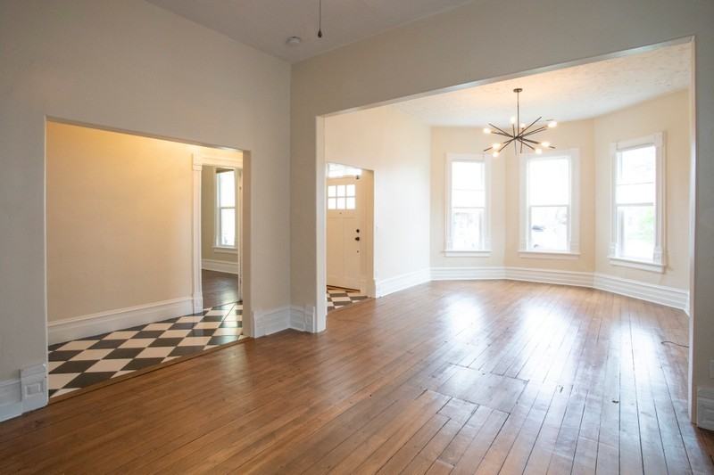 851 S Jefferson St - Photo 6 of 26