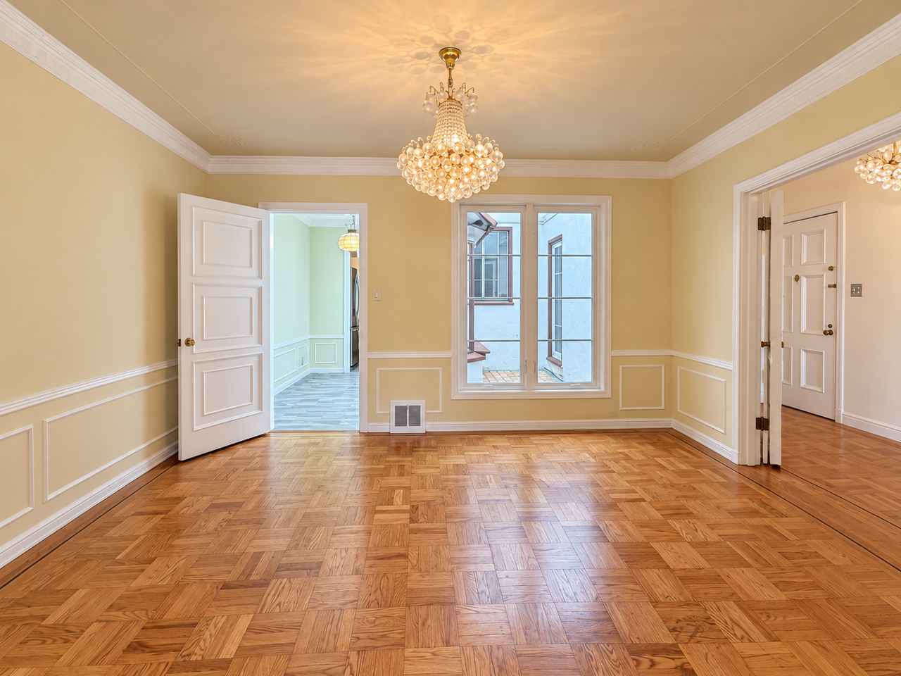 2533 Chestnut St - Photo 3 of 36