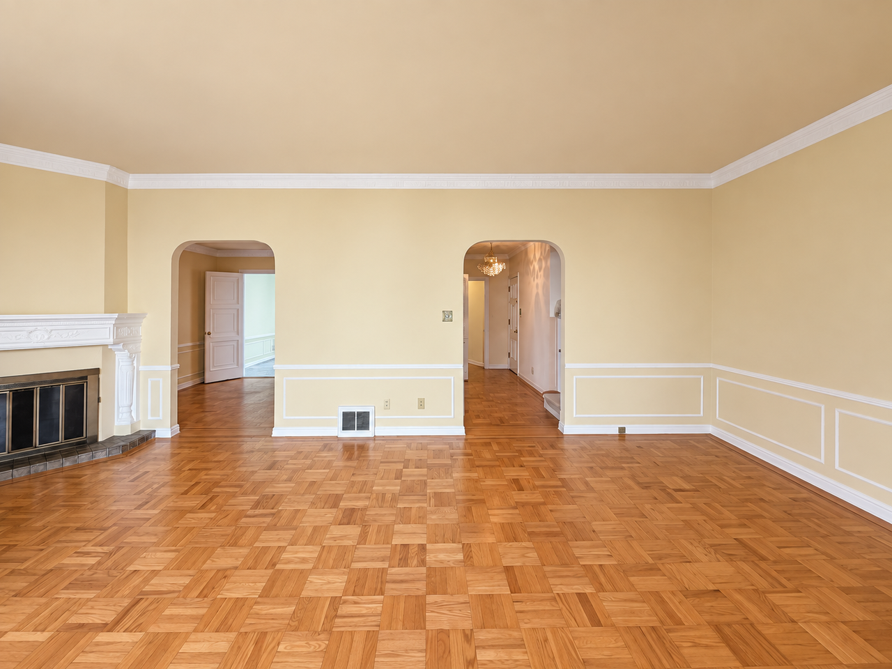 2533 Chestnut St - Photo 5 of 36