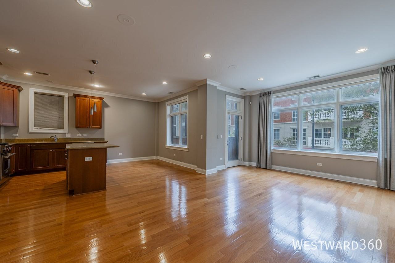 2757 N Lincoln Ave #203 - Photo 2 of 26