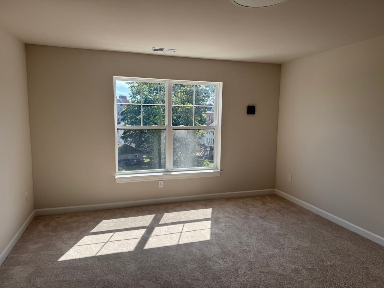 4 Lionel Lane - Photo 3 of 3
