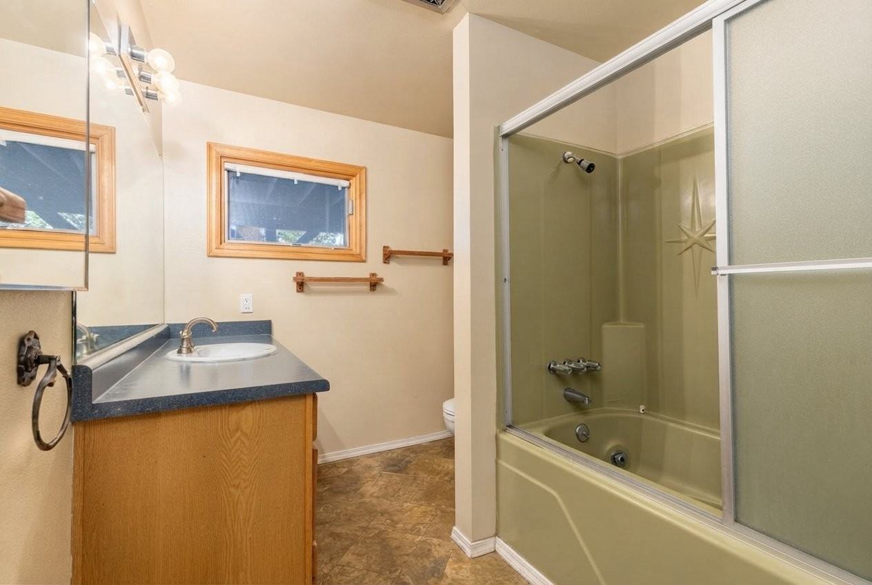 201 Lakeview Blvd #17 - Photo 4 of 20