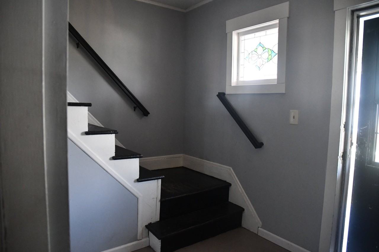 335 Harlem Ave #2ndFL - Photo 3 of 21